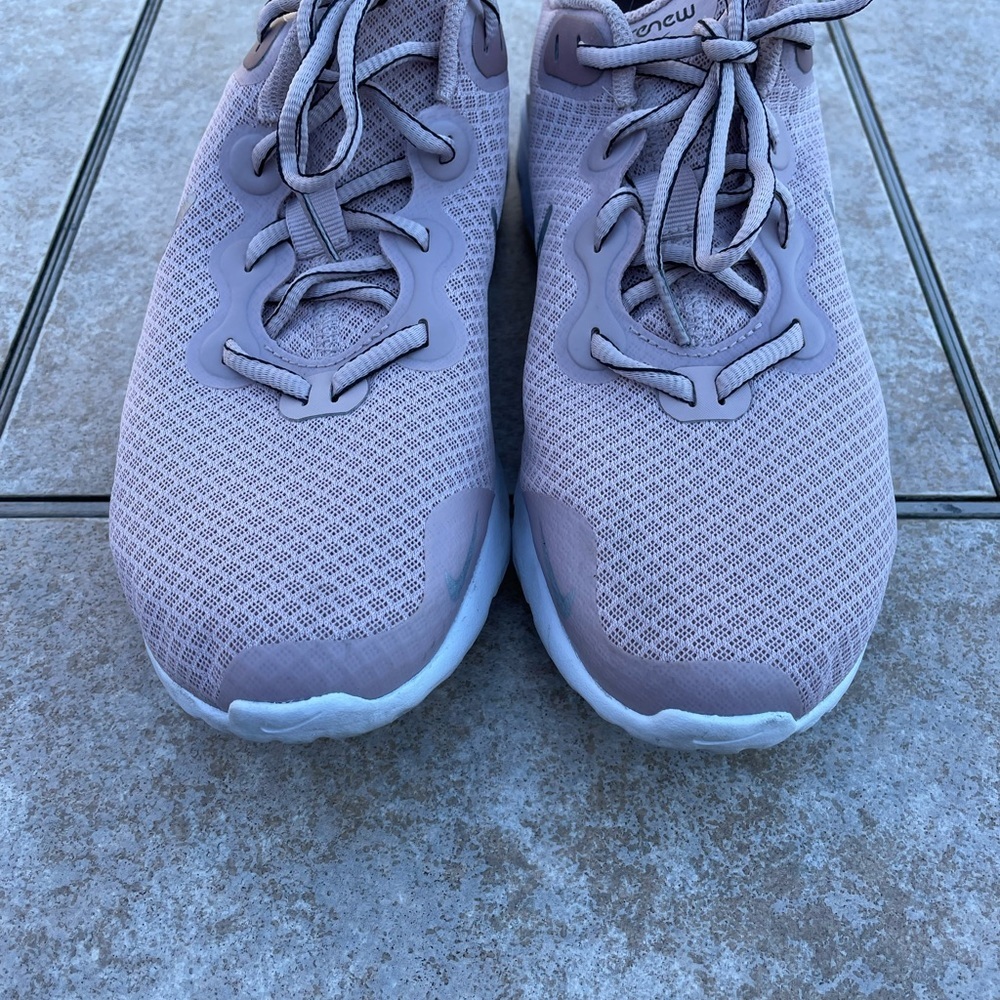 Nike RENEW RIDE RUNNING SHOE - WOMEN'S - Picture 4 of 12